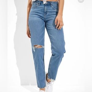 AE x The Jeans Redesign Ripped '90s Straight Jean